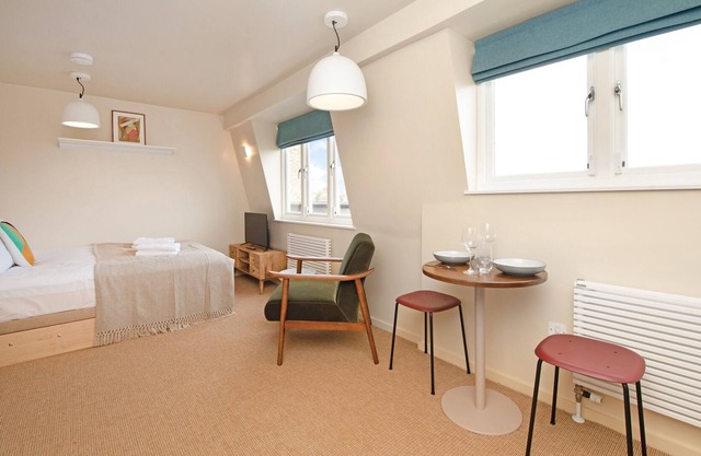 Studio in Historic Building Near Primrose Hill