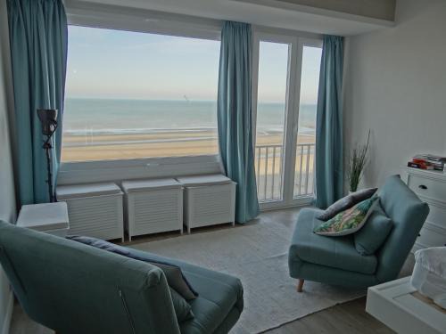 Studio in Nieuwpoort with Stunning Sea View
