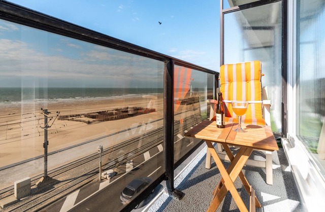 Estudio en Ostende con Vista al Mar
