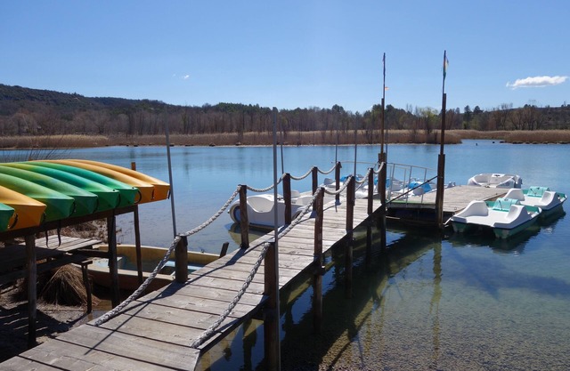 Estudio en Quinson pueblo provenzal en el borde del Verdon, natación, kayak, etc.