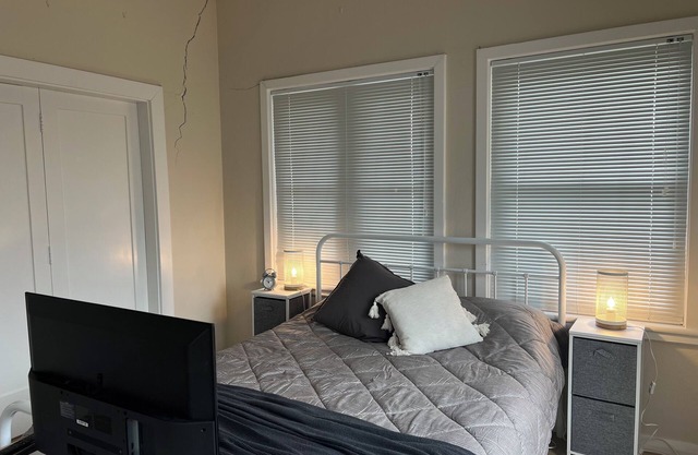 Studio in the Heart of Town