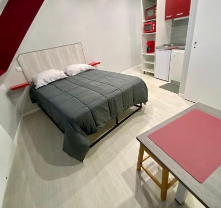 studio indépendant 800 m de la gare du Mans