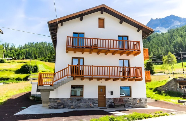 Estudio 'La Chambre D'Emilie - Habitación Romántica' con vistas a la montaña, terraza y Wi-Fi