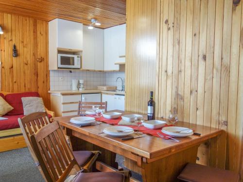 Studio Le 2100 A et B - Lavachet-8 by Interhome