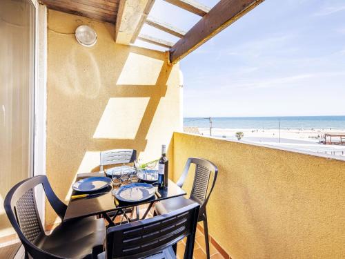 Studio Les Balcons de la Méditerranée-36 by Interhome