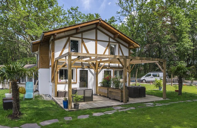 Studio "Li" cozy and comfortable in the middle of the forest 10 minutes from the waves!!