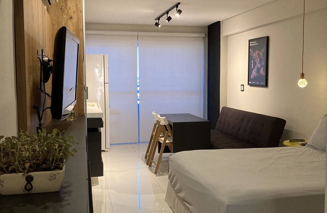 Studio Lux West Flat