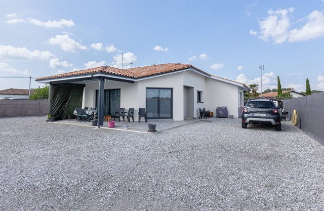 Estudio "Marrocq" con jardín compartido