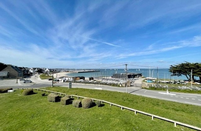 Studio mezzanine à Quiberon - 4 pers, 2 balcons, parking, animaux acceptés - FR-1-478-67