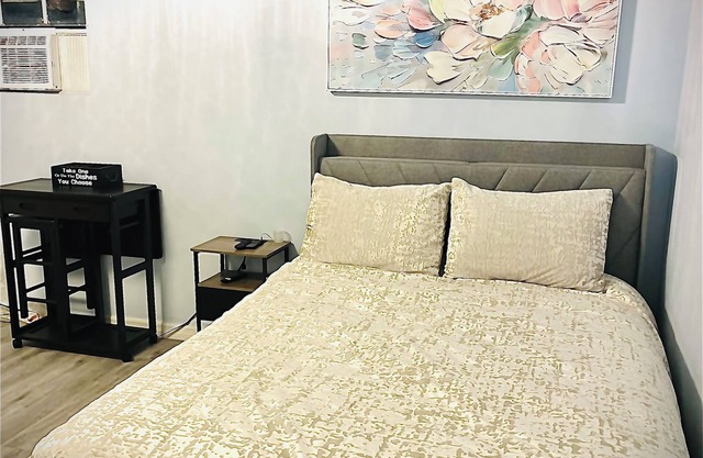 Studio minutes away from beautiful springs.