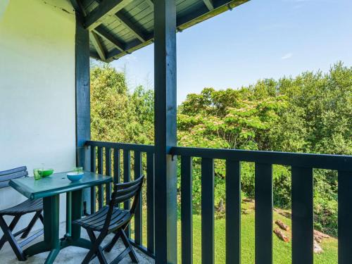 Studio moderne avec balcon à 7 km des plages d'Anglet et Biarritz - FR-1-3-608