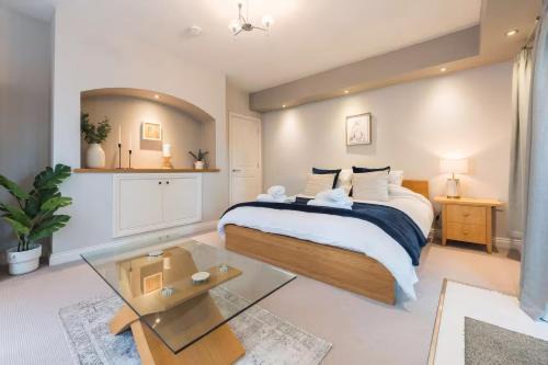 Studio near Bristol w/garden & parking