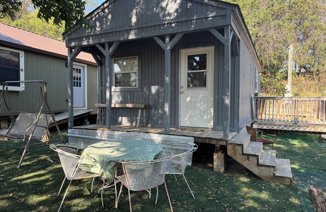 Studio near Lake Weatherford & Dove Ridge Vineyard