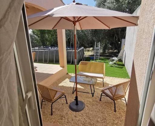 Studio neuf proche Camargue