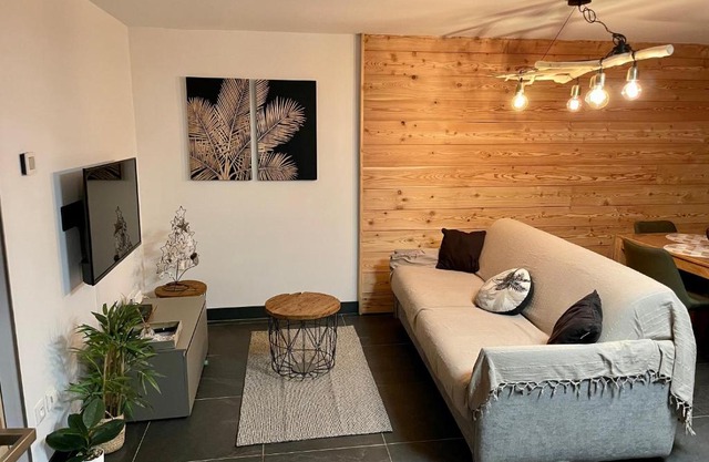 Studio neuf et chaleureux