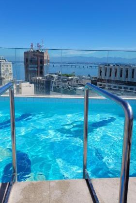 Studio novo e moderno com vista e piscina no Rio de Janeiro