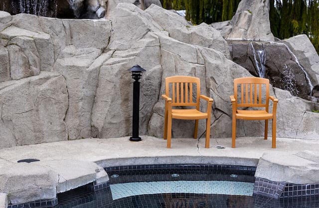 Studio, Pool, Beach, BBQ & Kayaks/Paddleboards