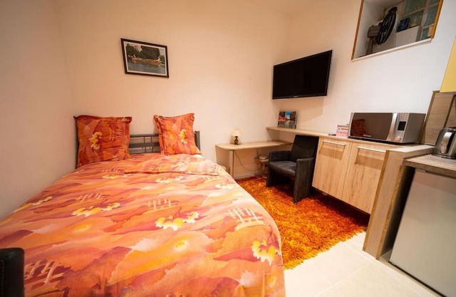 Studio Premium City center