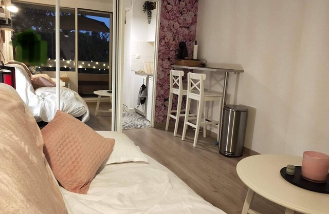 ★ Studio Center - Terrace WIFI & FREE Parking ★