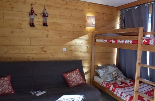 Studio rénové pour 3 au centre de Montgenèvre avec parking - FR-1-266-166