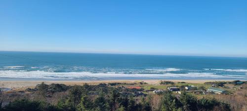Studio Retreat Outside Neskowin for up to 2 Guests