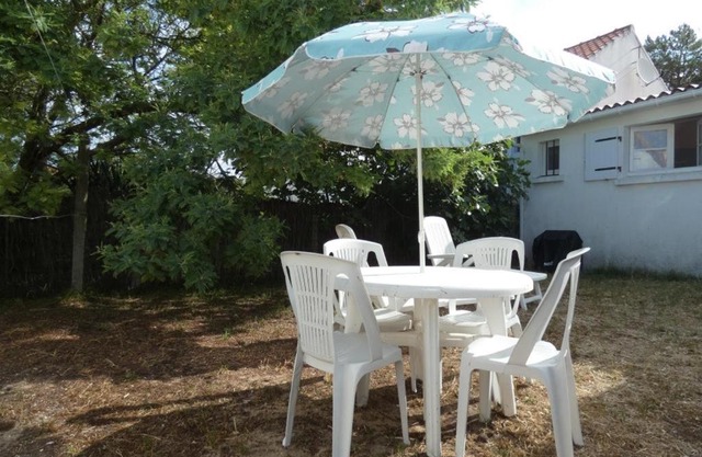 Studio spacieux 200m plage, terrasse privative, animaux admis, proximité commerces - FR-1-540-178