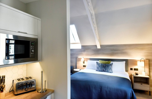 Studio Suite | Perfect Location with Free Wi-Fi!