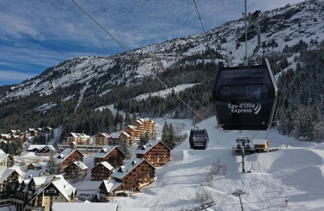 Studio ThiCha Summer and Winter offers access to the Oisans resort and Alpe d'Huez.