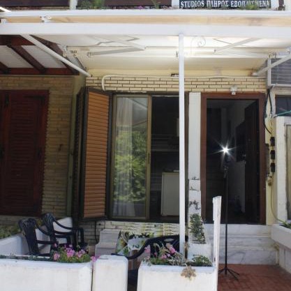 Studio to rent in front of the amazing sea