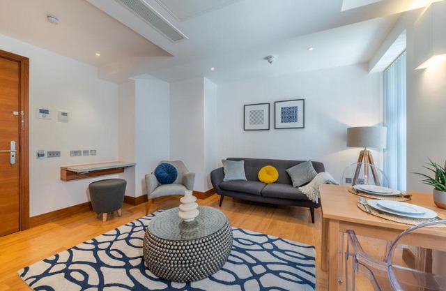 Studio - Tower Hill - City Centre by Prime London Stays N-5