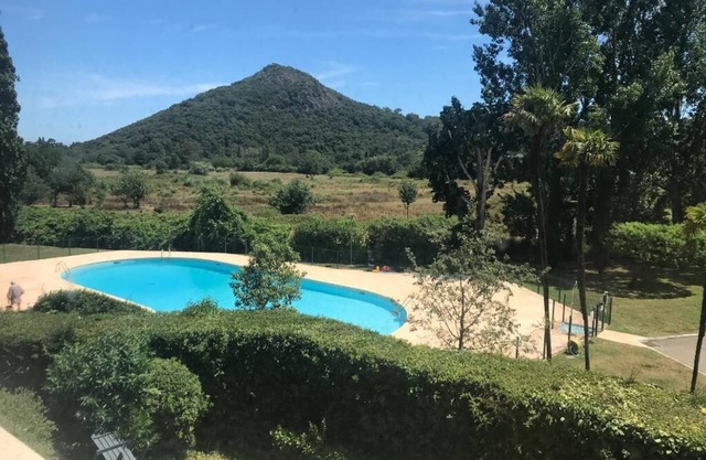 Studio with pool at the foot of Esterel