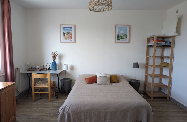 Studio with breathtaking view + exterior / numerous hiking trails