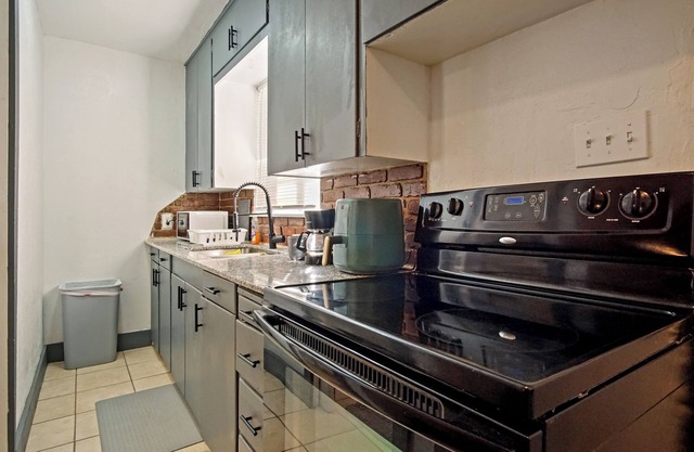 Studio with kitchen nears Science Museum