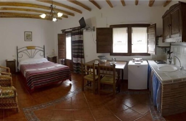 Estudio con cocina, para 2 personas. Apartamento Rural El Huerto de Lobras.