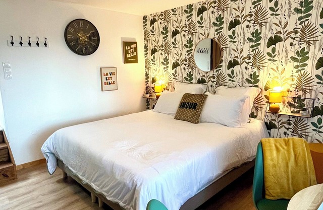 Studio with separate entrance on a 9-hectare estate