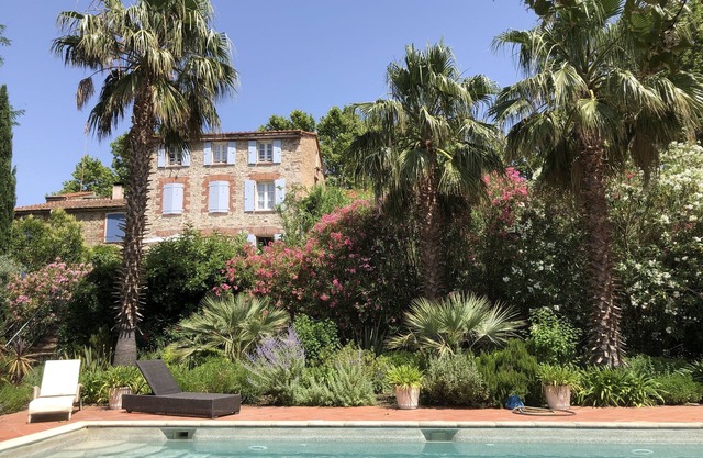 Stunning spacious Mas .. 7 mins from the sea