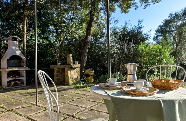 Preciosa casa de vacaciones privada con WIFI, patio, mascotas permitida y aparcamiento