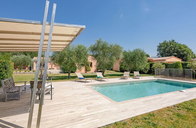 Casa de vacaciones privada con WIFI, piscina privada, TV, terraza, mascotas permitida, aparcamiento