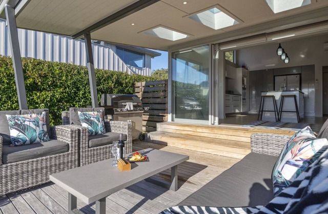 Stunner on Stanley - Wharewaka Holiday Home