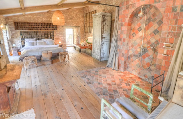 Idílica casa de pueblo con patio y la piscina