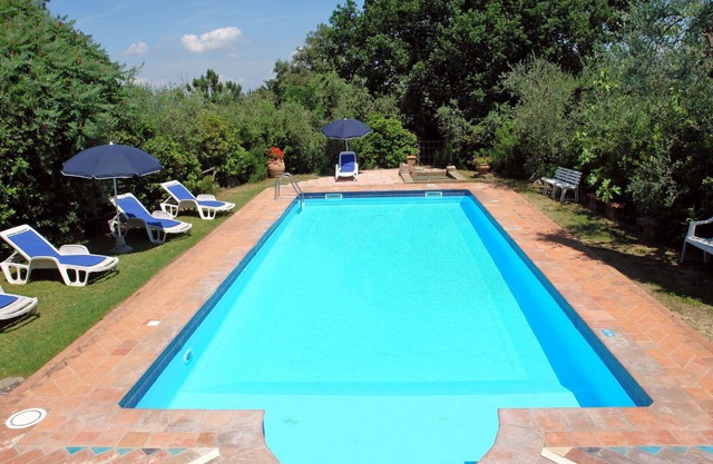 Casa de vacaciones privada con WIFI, piscina privada, TV, patio, mascotas permitida, aparcamiento