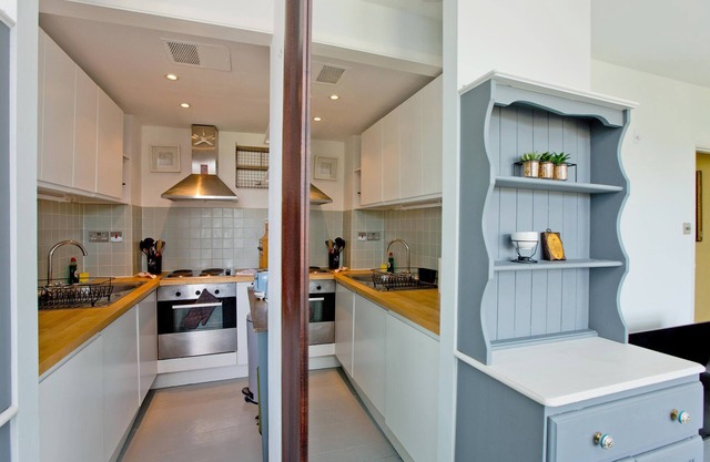 Stunning 1 Bedroom Apartment In Kensington