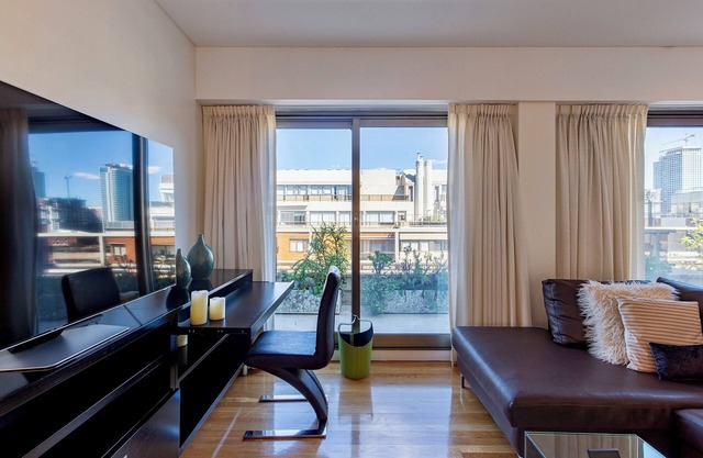 Stunning 1-Bedroom w/ large Balcony, sw.pool
