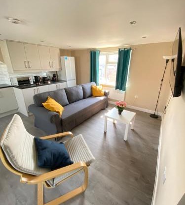 STUNNING 1 BEDROOM FLAT IN WOOD GREEN