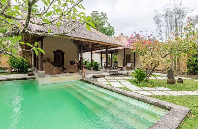 Stunning 1BR Villa, Sanur - W/Private Pool & Gathering Area!