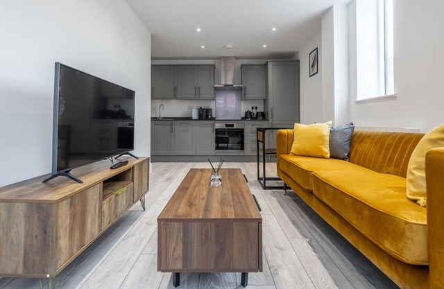 Stunning 2-Bed Apartment in Camberley