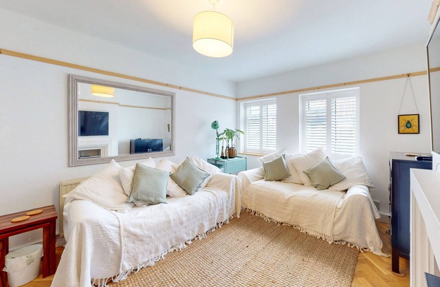 Stunning 2 bed flat in Richmond