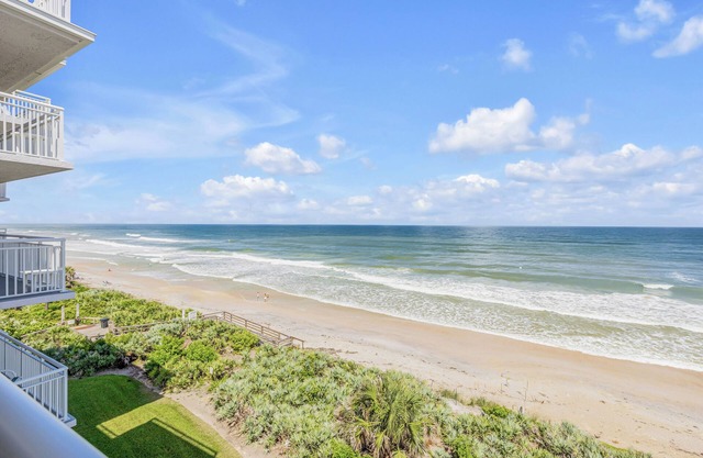 Stunning 2-bedroom Direct Oceanfront Condo in beautiful New Smyrna Beach