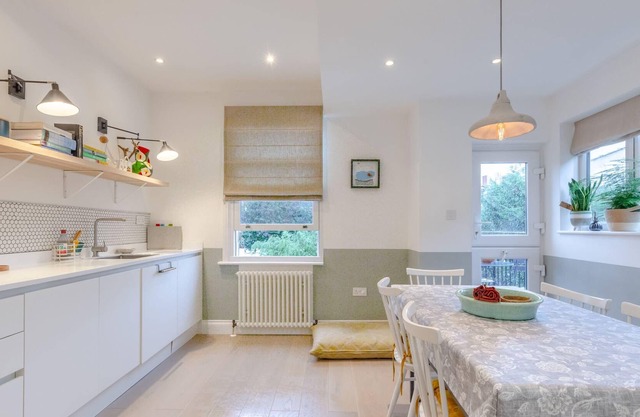Stunning 2 Bedroom Flat with a Garden in Barnes