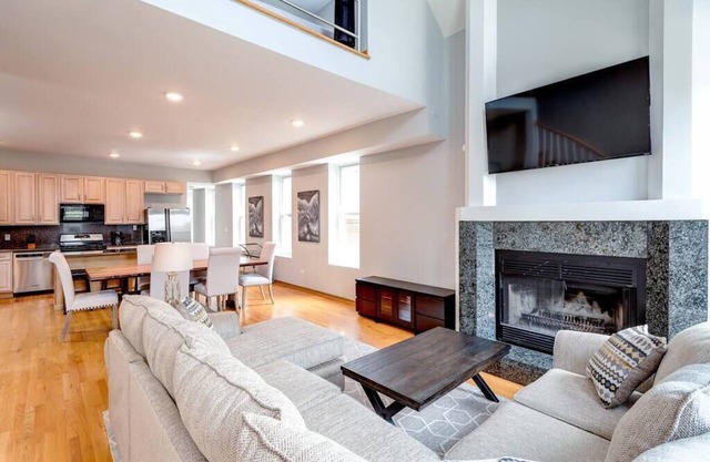 Stunning 2 Floor Penthouse Downtown